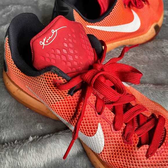 🧡Nike Kobe X 10 2015 ‘Hot Lava’ OG, Size 6Y - Picture 9 of 12